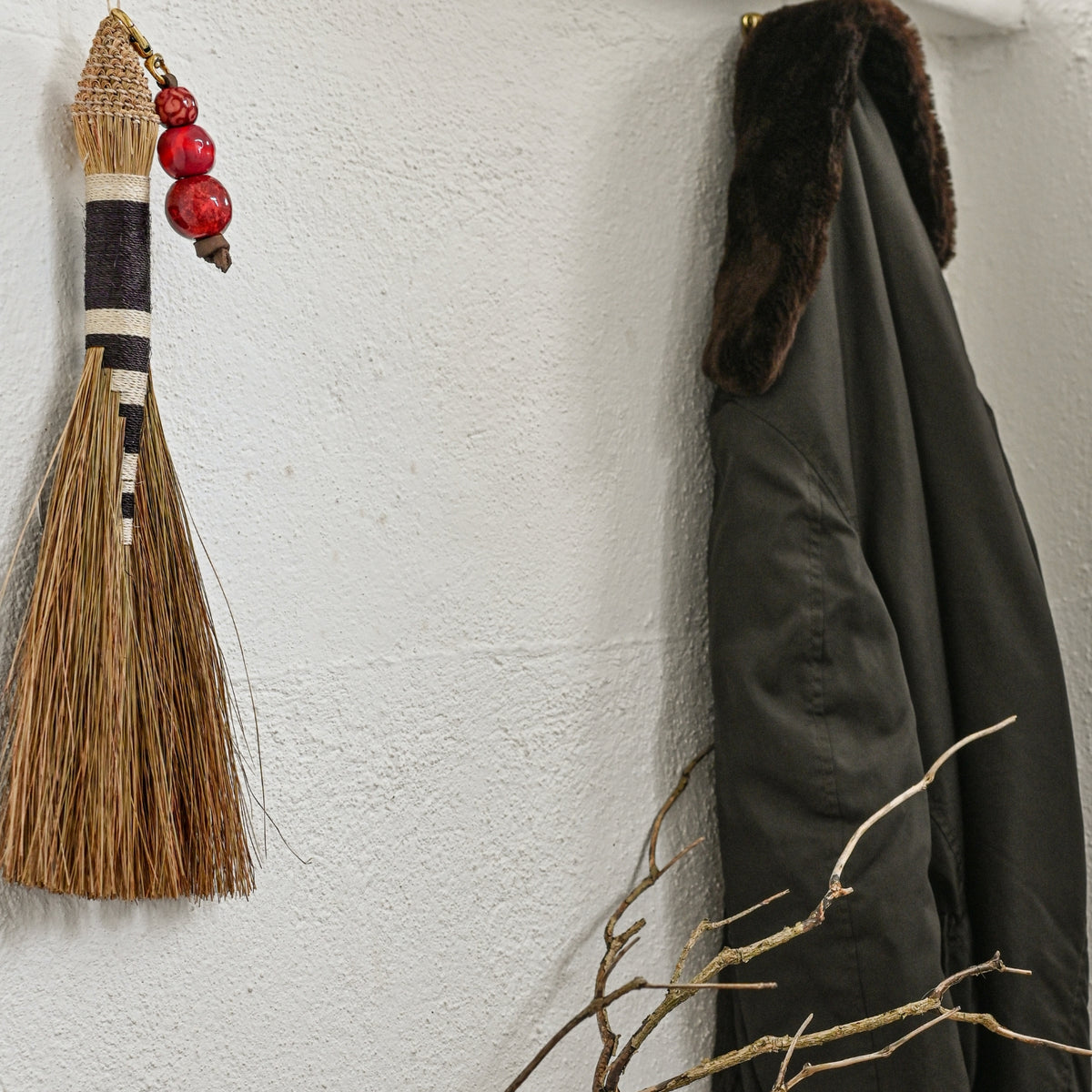 Handmade Lutindzi Grass Broom