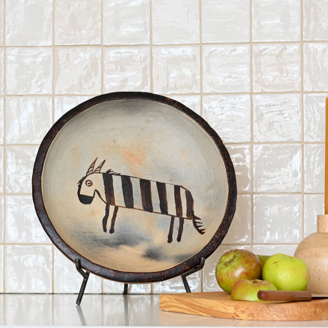 Qayrawan plate and stand - Donkey