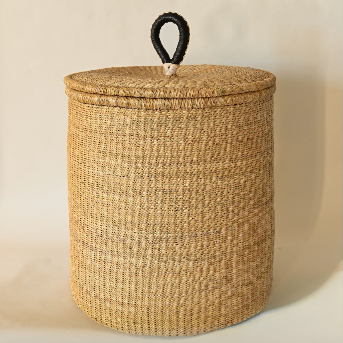 Lidded Handwoven Laundry Basket - Large